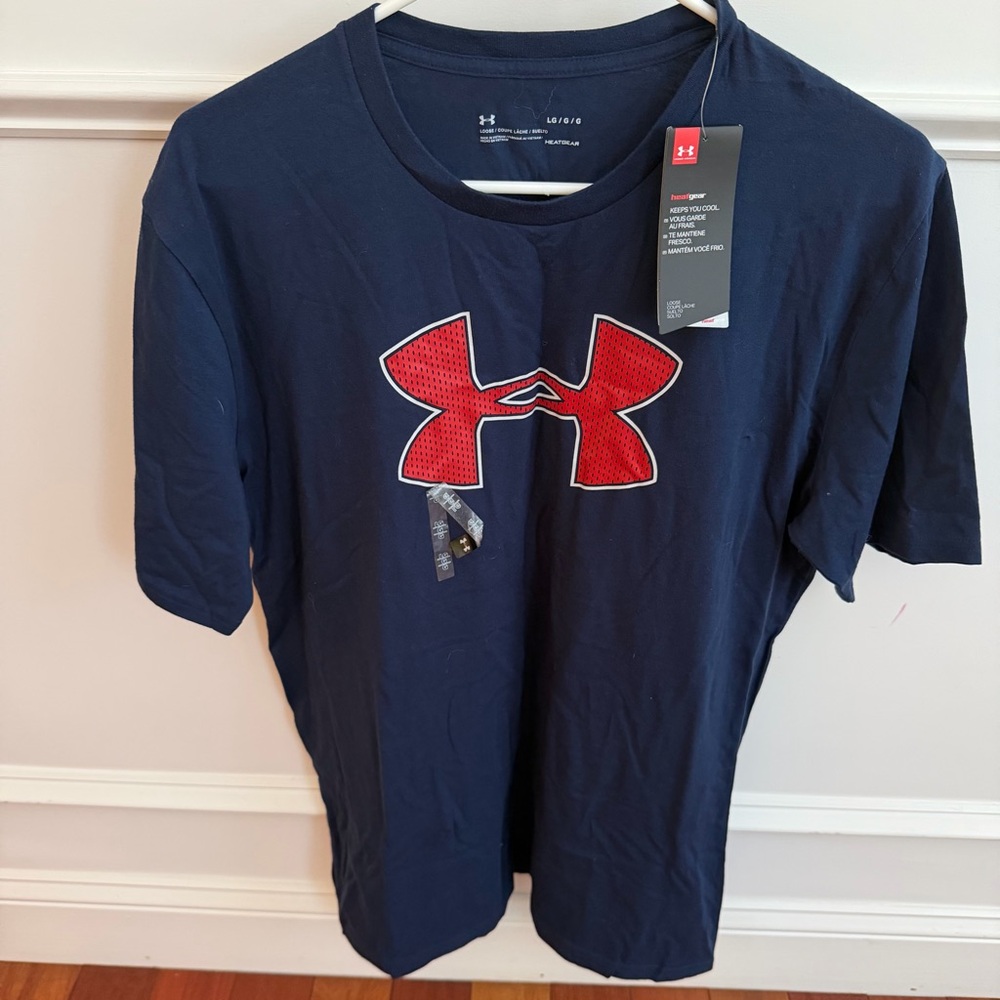 Under Armour Navy and Red Short Sleeve Tee New with Tickets